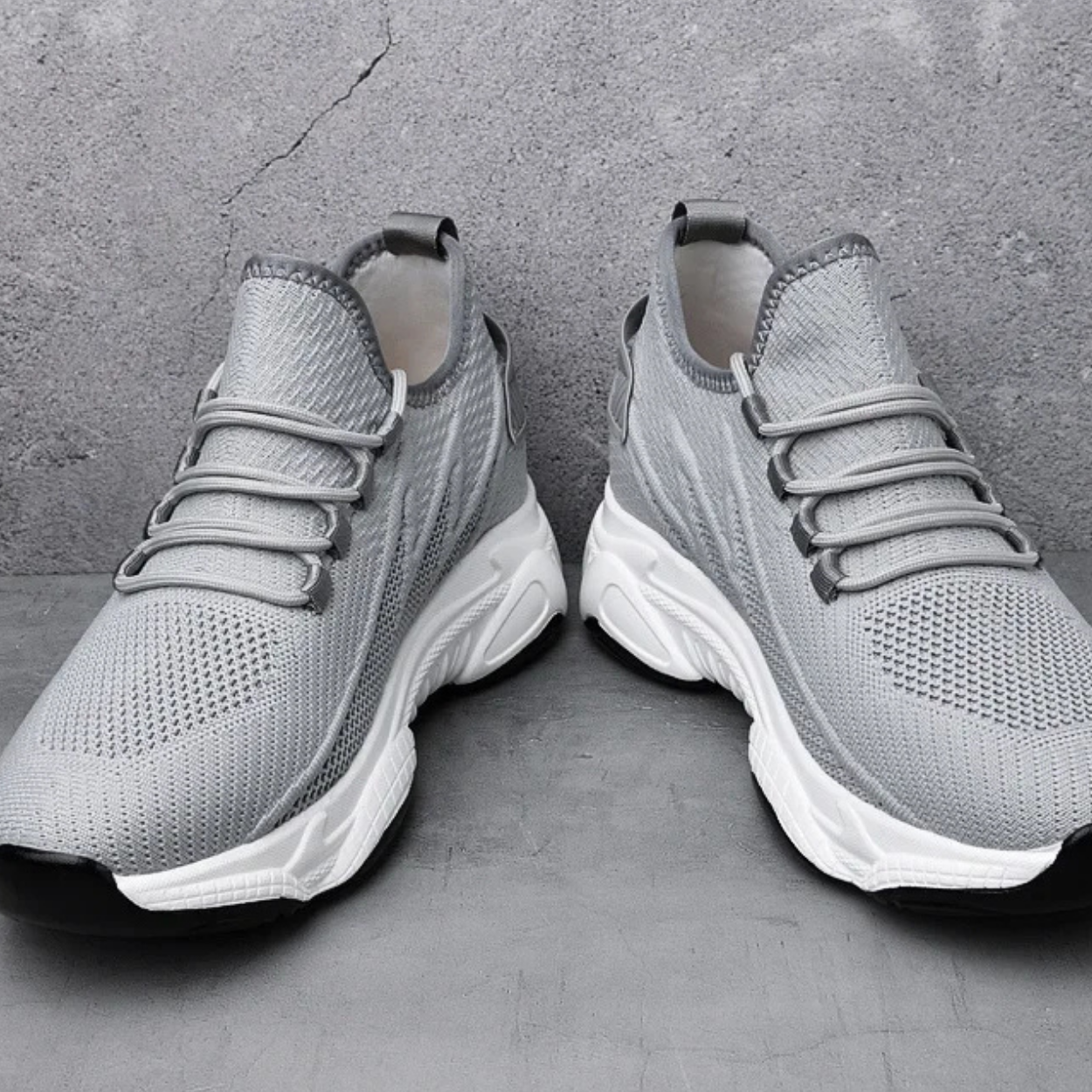 Sports Shoes with Discreet +7 cm Height Increase
