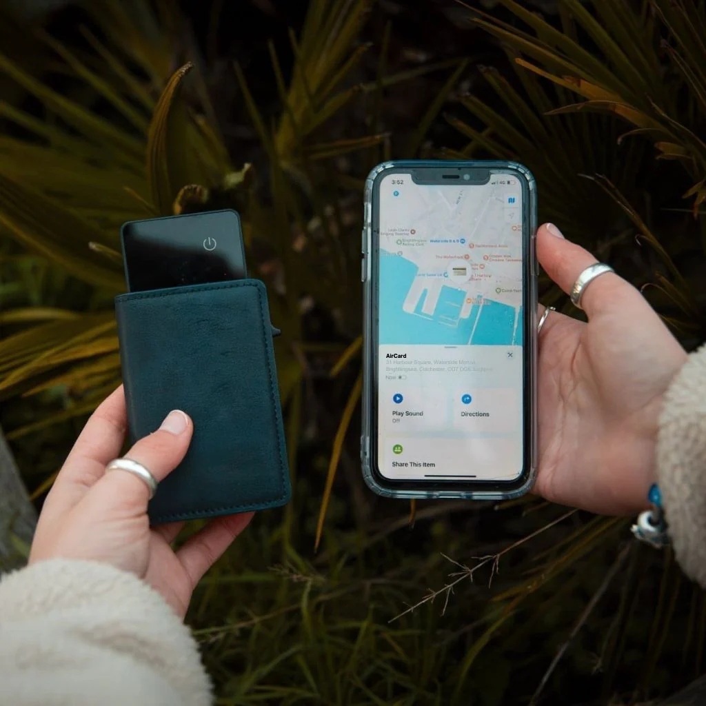 Marcherelle™ – Ultra-thin Wallet Tracking Card for Easy Location